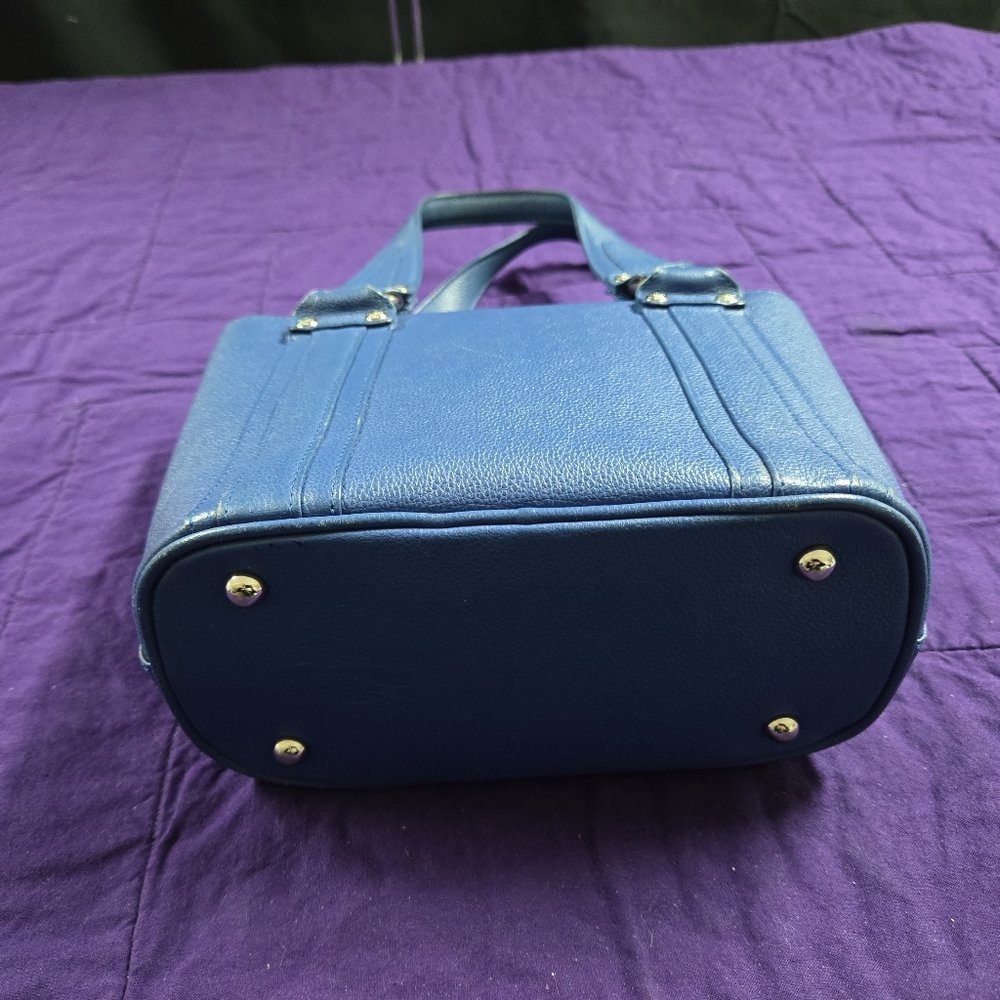 EUC MCM ROYAL BLUE LEATHER FLAP TOTE BUCKET BAG - Picture 7 of 13